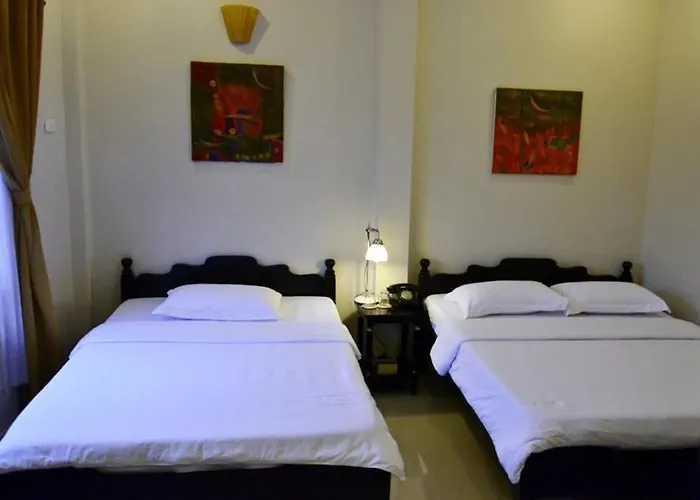 Hue Nino Hotel